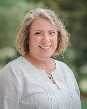 Deborah Hollinger, M.M. Headshot