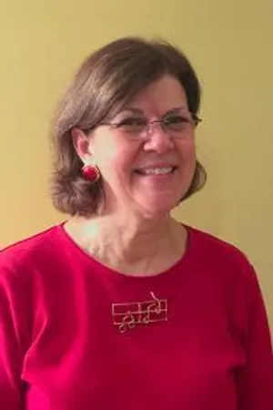 Kathryn Cardwell Headshot