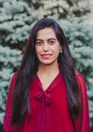 Mehwish Aslam Headshot