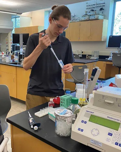 Biochemistry and Molecular Biology Students in the Lab