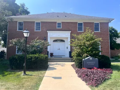 Front Entrance of Harbor House