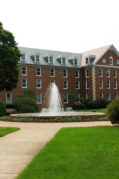 A fountain in front of a building