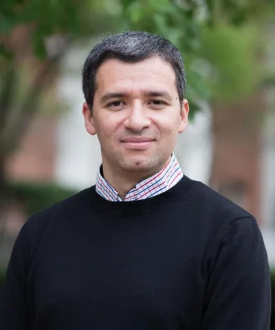 Carlos Siliezar