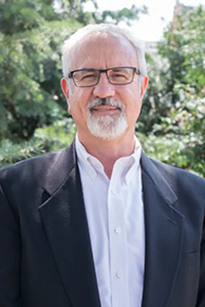 Daniel R Carroll Faculty Headshot