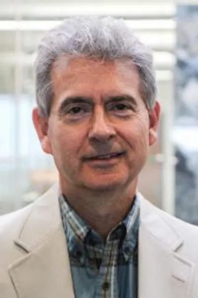 Andrew Hill Faculty Headshot