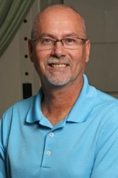 Brian Hunt Faculty Headshot