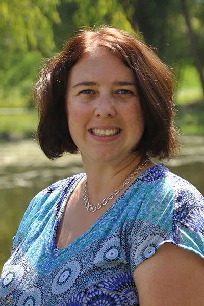 Megan Ruenz Headshot