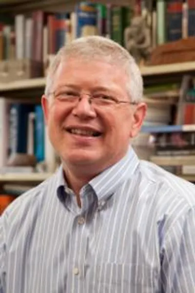 Scott Moreau Faculty Headshot
