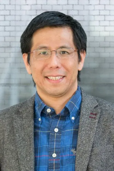 Alex Wong Headshot