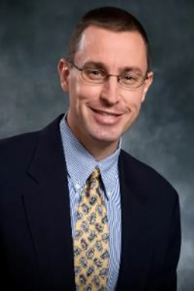 Michael Graves Faculty Headshot Profile Variant