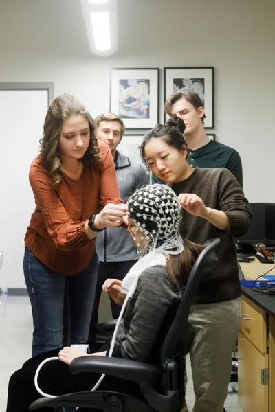 Students in Neuroscience Lab