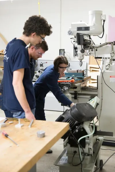 Wheaton College Physics Lab Assistant