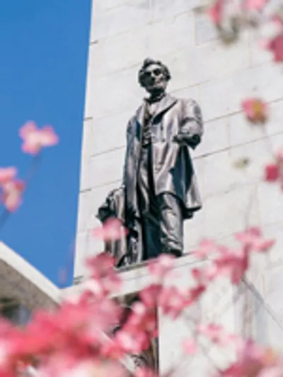 patrick-robert-doyle-7t27euwA86o-lincoln-unsplash