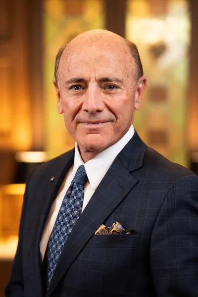 Dr. Carlos Campo Headshot