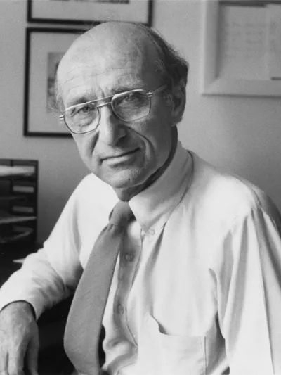 Arthur Holmes Headshot