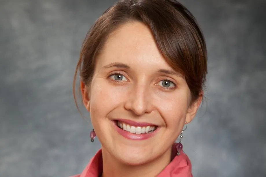  Dr. Amy Peeler Headshot