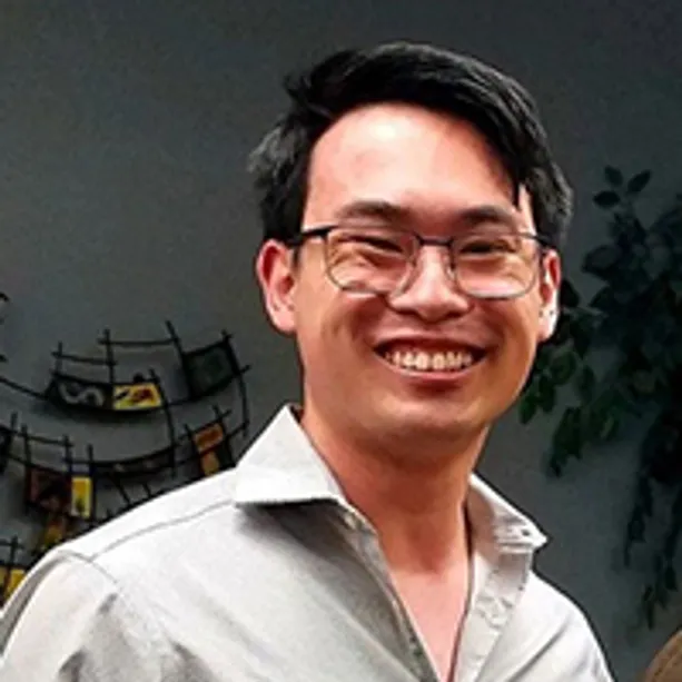 Daniel Omura Headshot