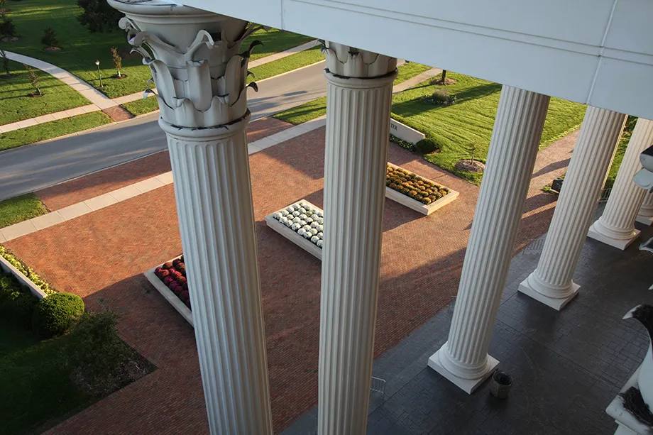 920x613 columns