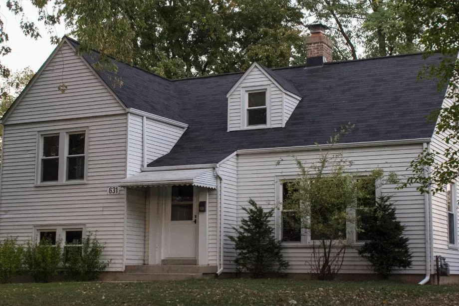 Country House Men Housing Option