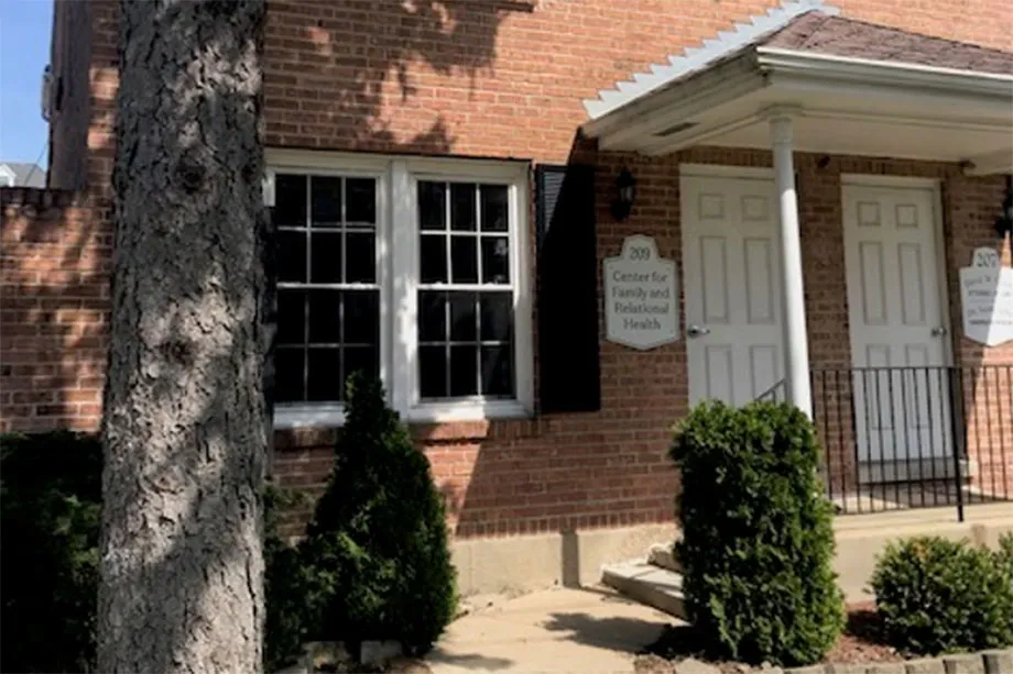 clinic-exterior