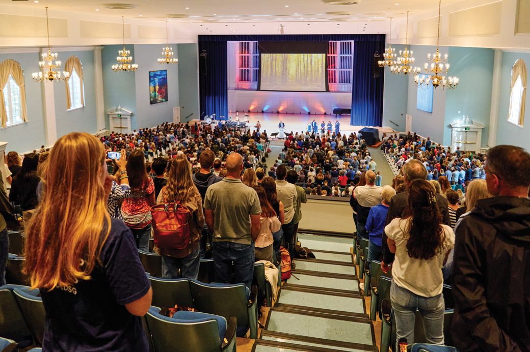 Alumni joined students, staff, and faculty for a special Homecoming Chapel.