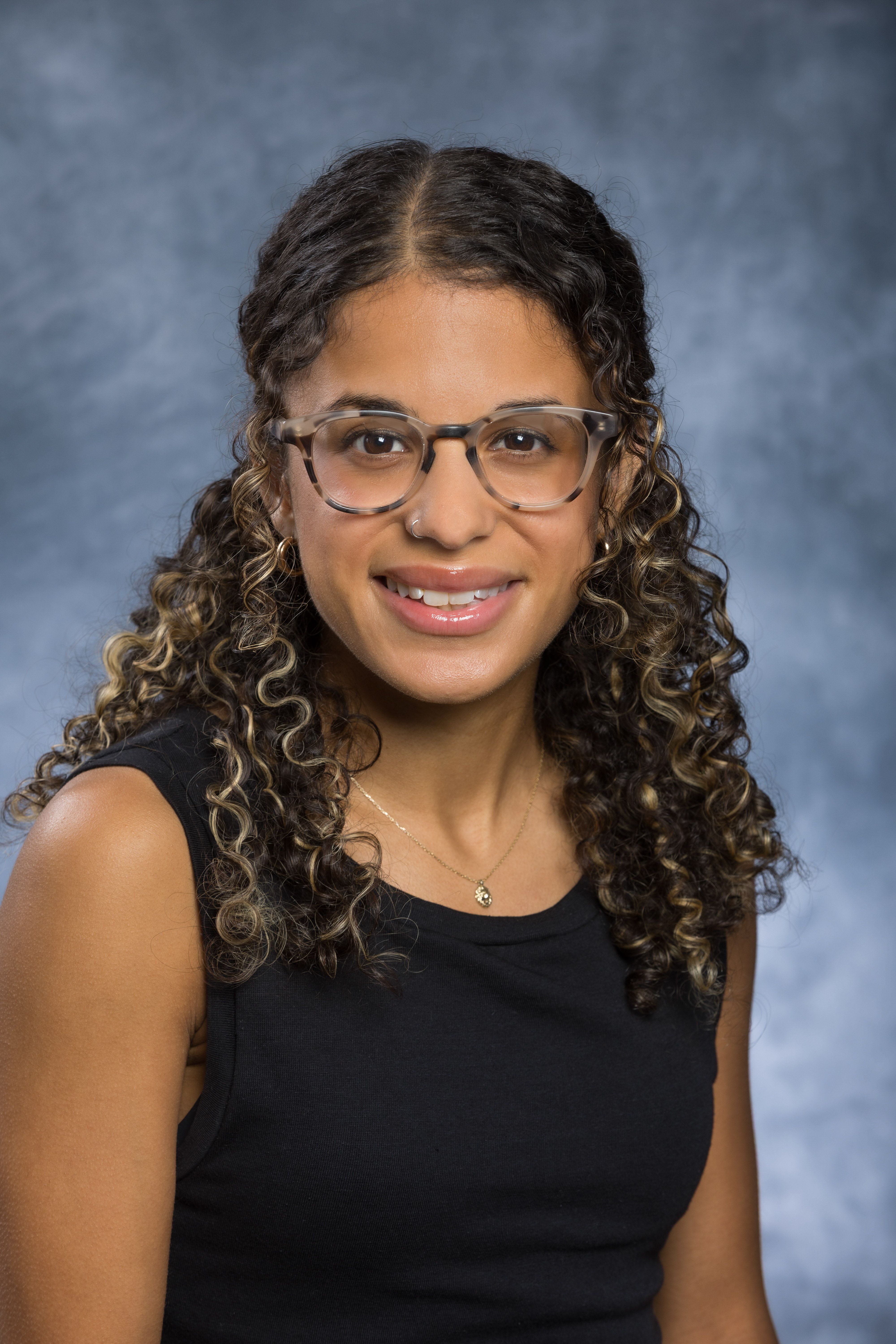 Aslin is the Alumni Association Board’s new young alumni director. She was a first-generation student at Wheaton who majored in English and graduated in May with her second degree from Wheaton: a Master of Arts in Teaching. Aslin currently works as a high school English language arts teacher at West Chicago Community High School.