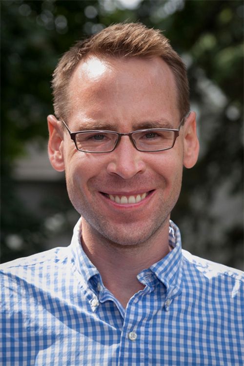 Alexander Loney Headshot