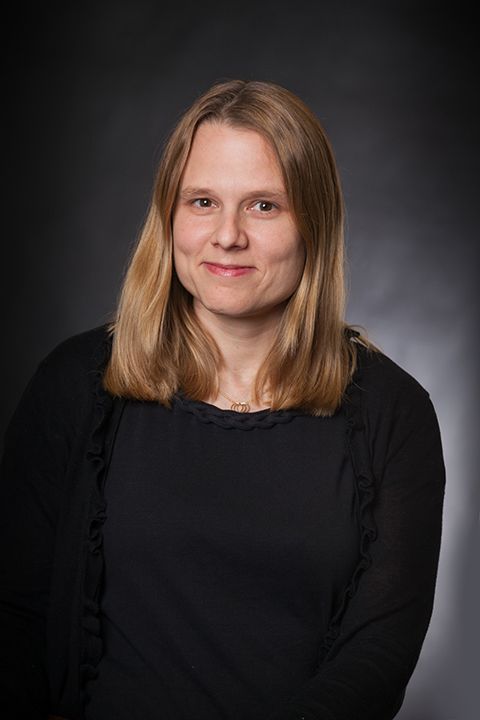 Amy Reynolds Faculty Headshot