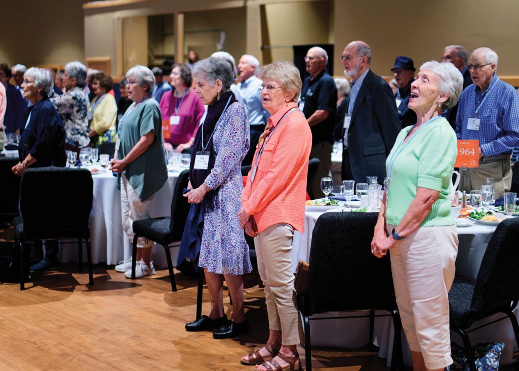 Alumni sing “Great is Thy Faithfulness.”