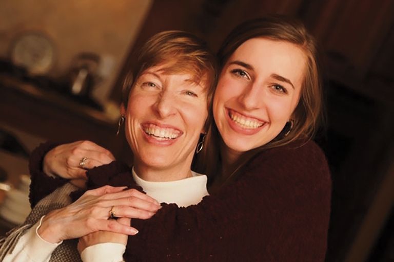 Taylor Chiles with mother Nancy Carlson Chiles ’88.