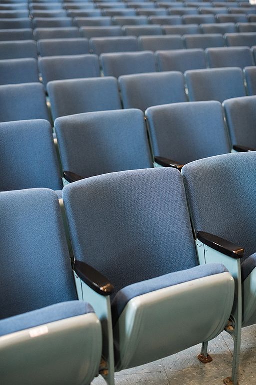 Since May 1960, Edman Chapel has hosted weekly chapel services, performing
arts recitals, conferences, talks and lectures, and nearly 60
Commencement services. The auditorium seats around 2,500 people
and was built when the student body outgrew Pierce Chapel, the previous
location for chapel services and performances.