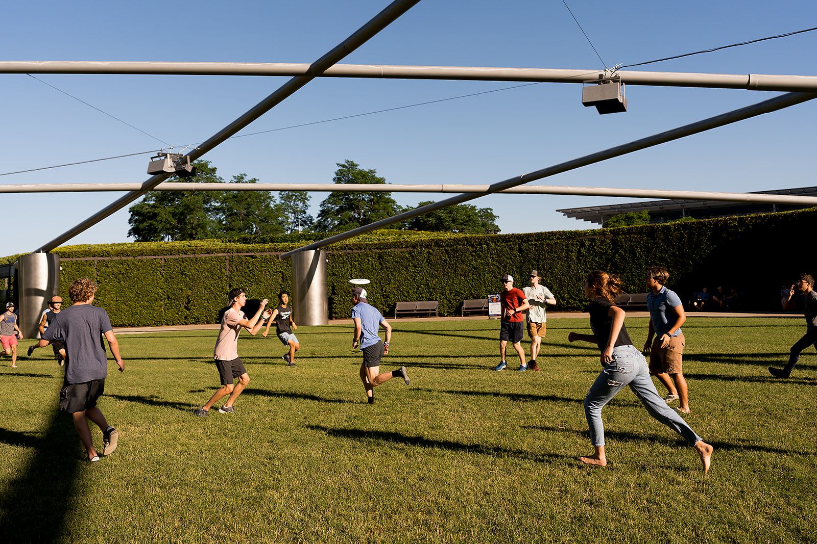 WCSI students playing frisbee at the Pritzker Pavilion in Chicago